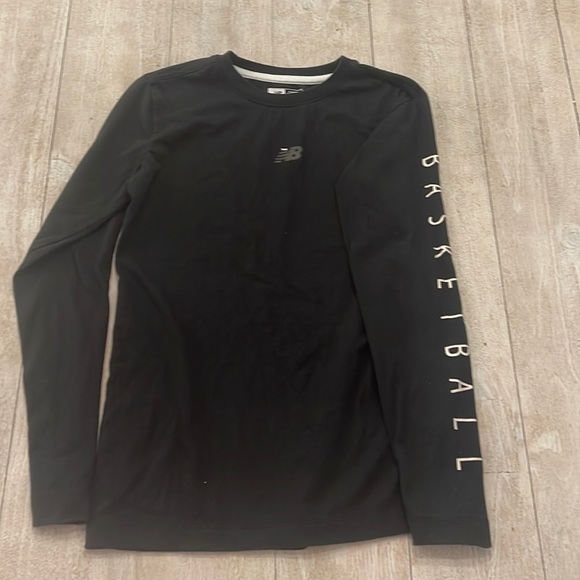 Boys black white striped new balance basketball top 14/16 - Picture 2 of 2